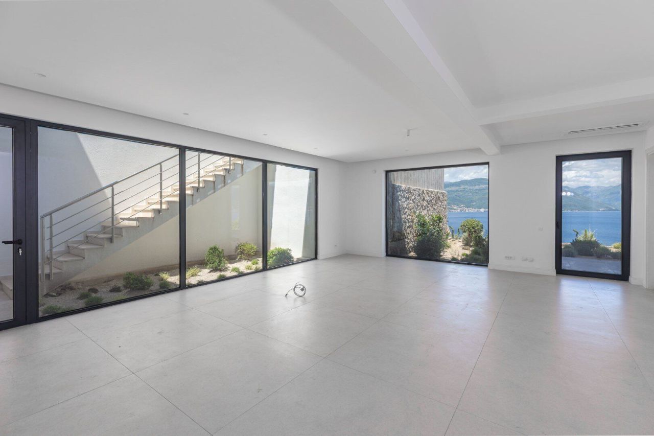 Villa in Tivat, Montenegro, 328 m² - Foto 3