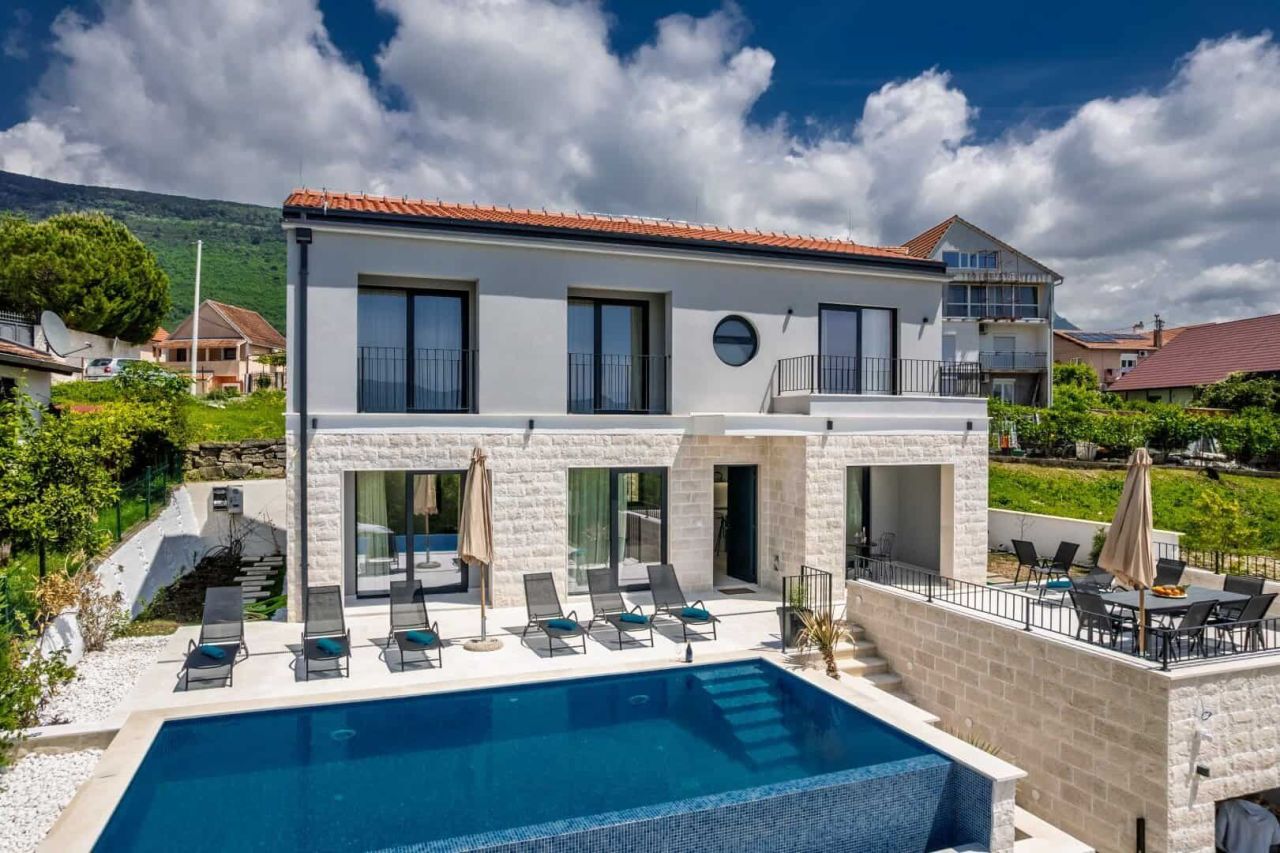 Haus in Tivat, Montenegro, 250 m² - Foto 5