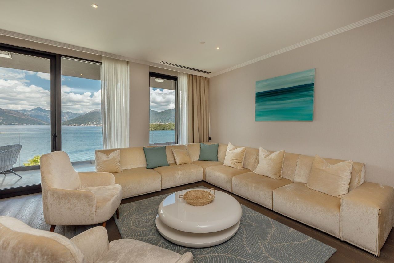 Appartamenti a Tivat, Montenegro, 190 m² - foto 5