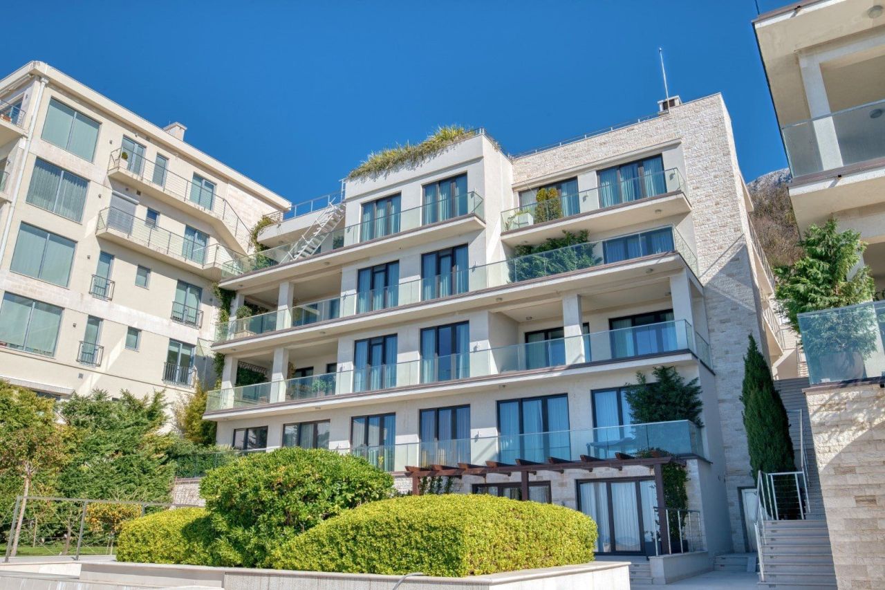 Apartment in Budva, Montenegro, 131 m² - picture 5