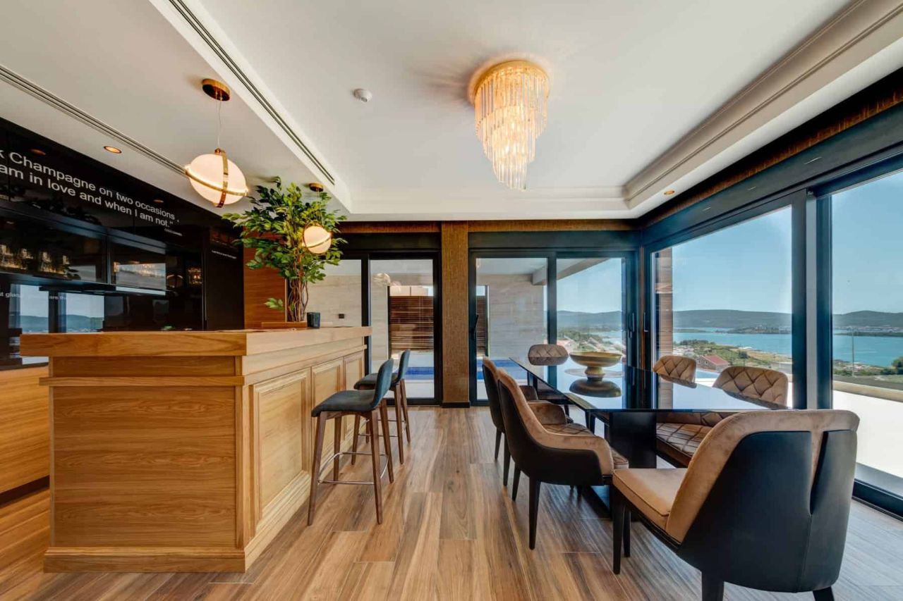 Villa à Tivat, Monténégro, 311 m² - image 5