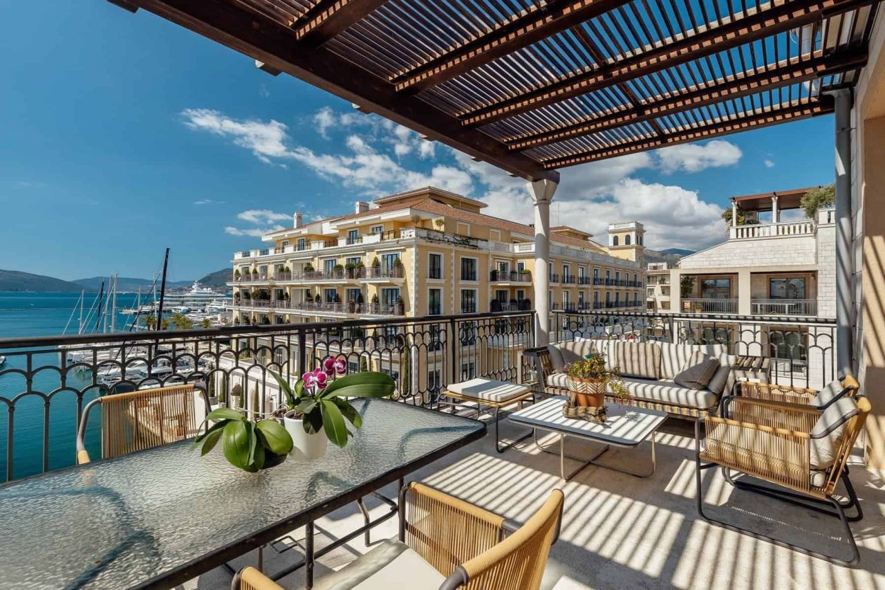 Apartment in Tivat, Montenegro, 357 m² - picture 6