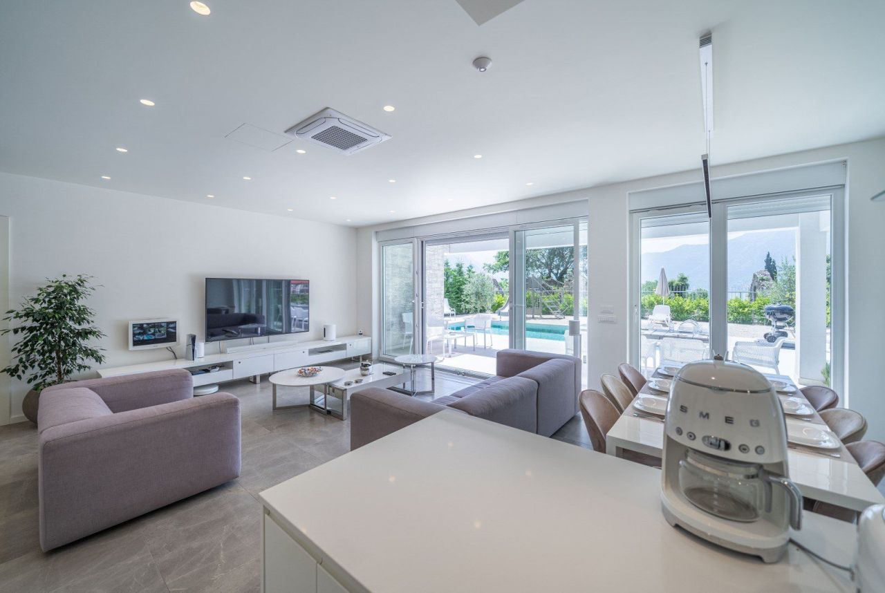 Casa a Orahovac, Montenegro, 250 m² - foto 7