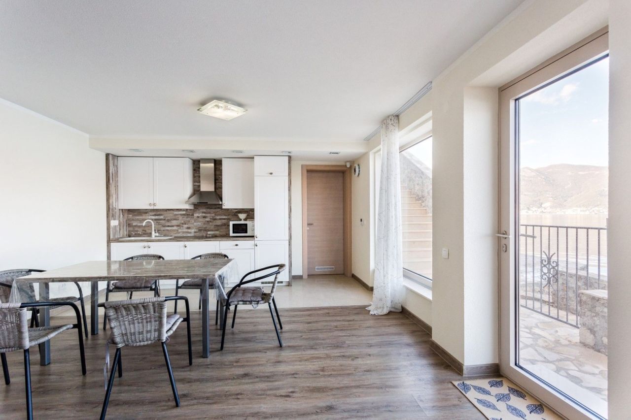 Villa en Krasici, Montenegro, 240 m² - imagen 7