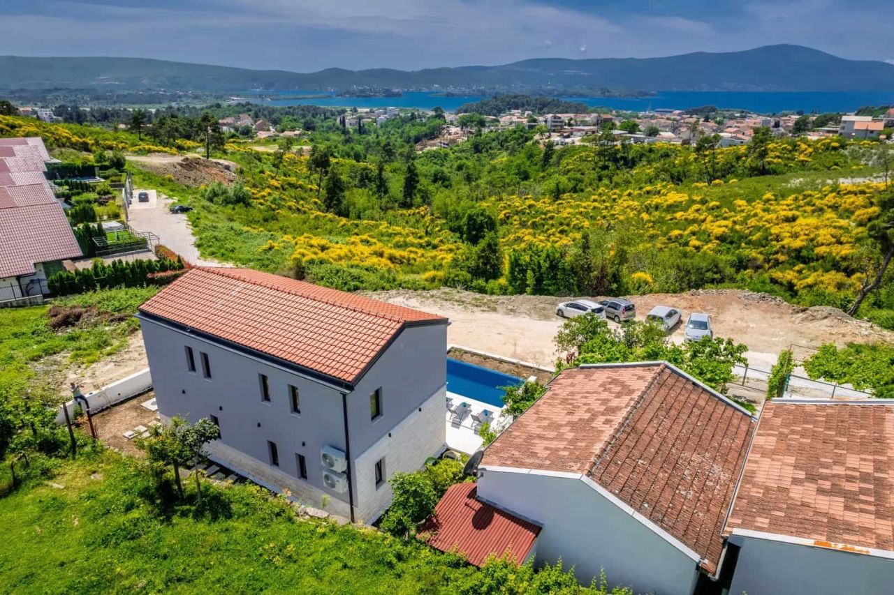 Haus in Tivat, Montenegro, 250 m² - Foto 7