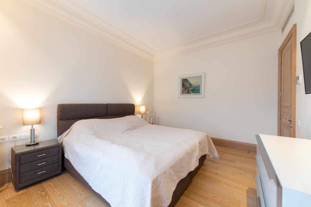 Apartment in Tivat, Montenegro, 77 m² - picture 10