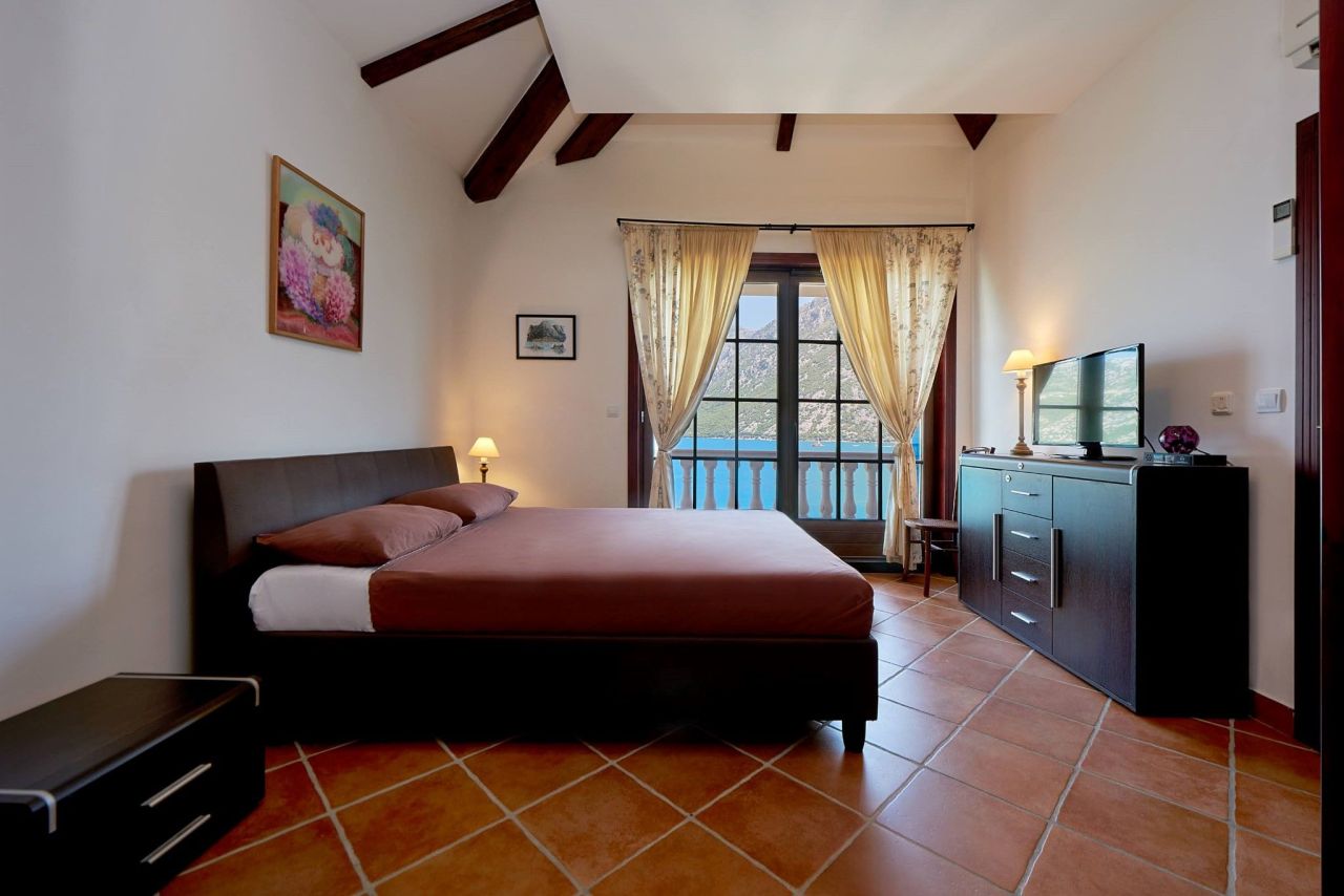 Villa in Kostanjica, Montenegro, 235 m² - picture 10