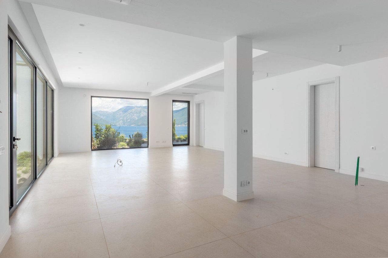 Villa in Tivat, Montenegro, 328 m² - Foto 9