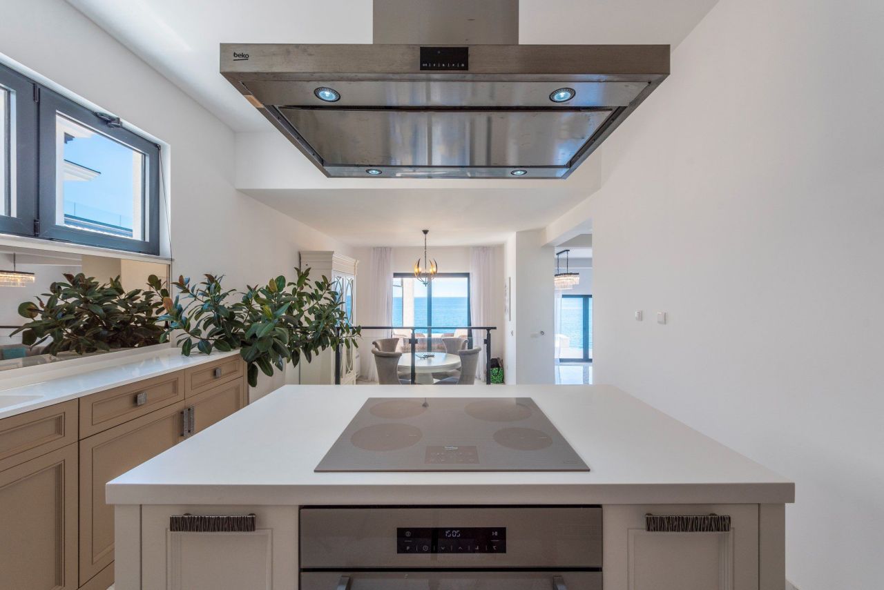 Haus in Utjeha, Montenegro, 360 m² - Foto 11