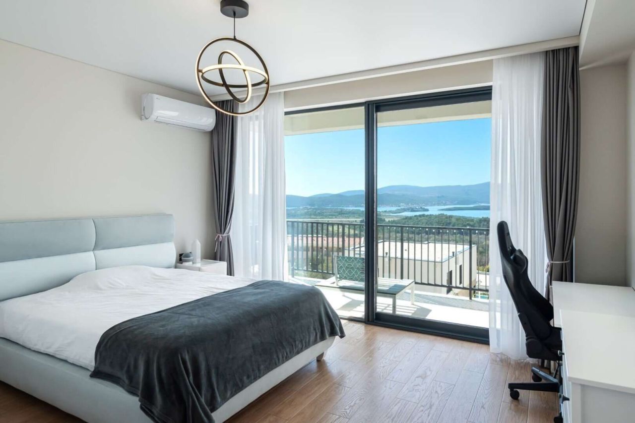 Villa in Kavac, Montenegro, 180 m² - picture 13