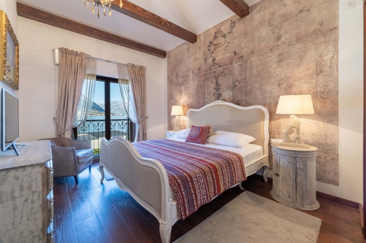 Villa a Dobrota, Montenegro, 193 m² - foto 13