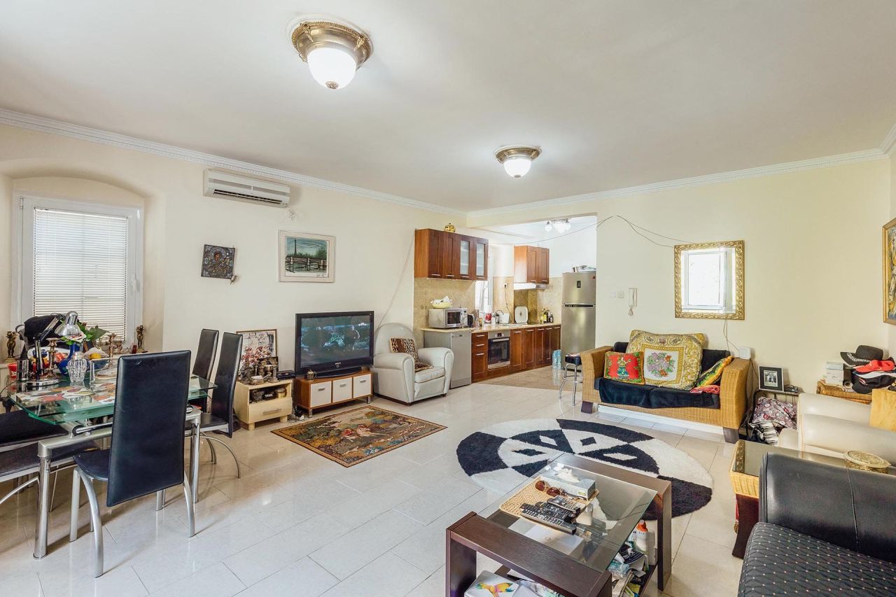 Commercial property in Budva, Montenegro, 268 m² - picture 13