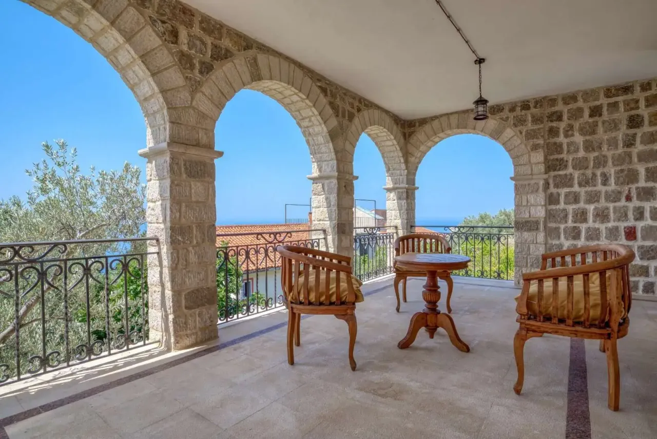 Villa in Rezevici, Montenegro, 480 m² - picture 14