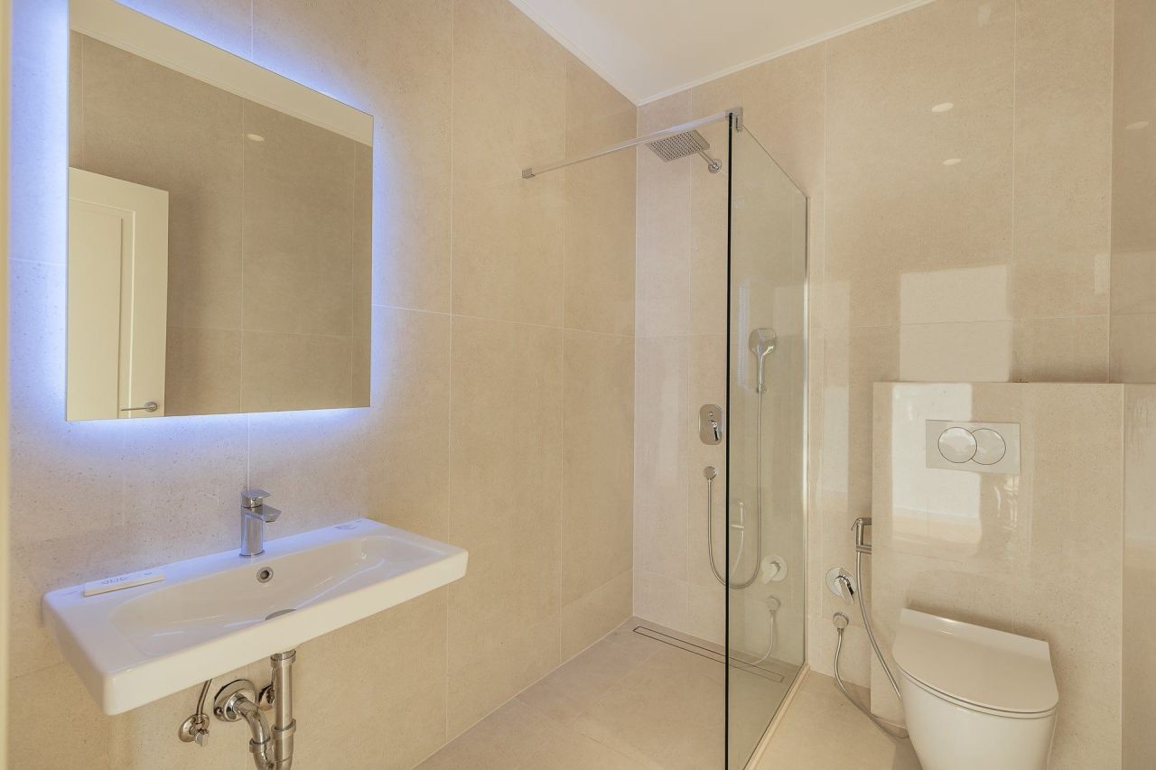 Apartment in Tivat, Montenegro, 103 m² - picture 14