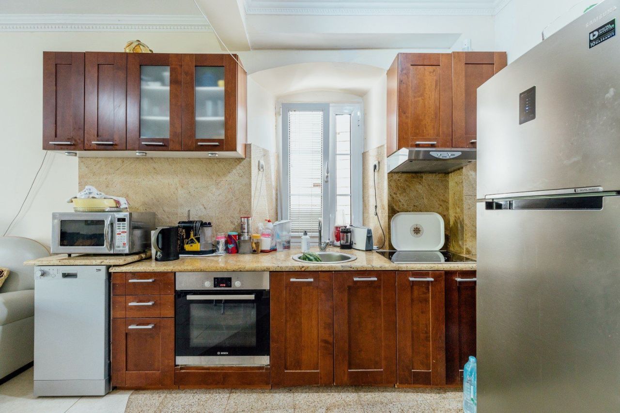 Commercial property in Budva, Montenegro, 268 m² - picture 14