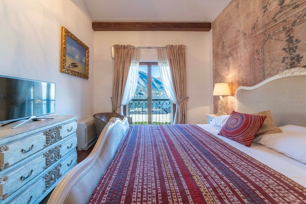 Villa a Dobrota, Montenegro, 193 m² - foto 14