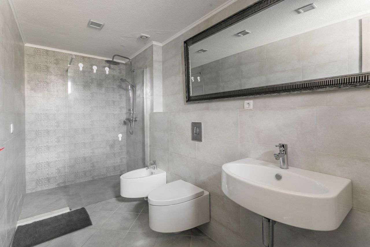 Villa en Krasici, Montenegro, 240 m² - imagen 15