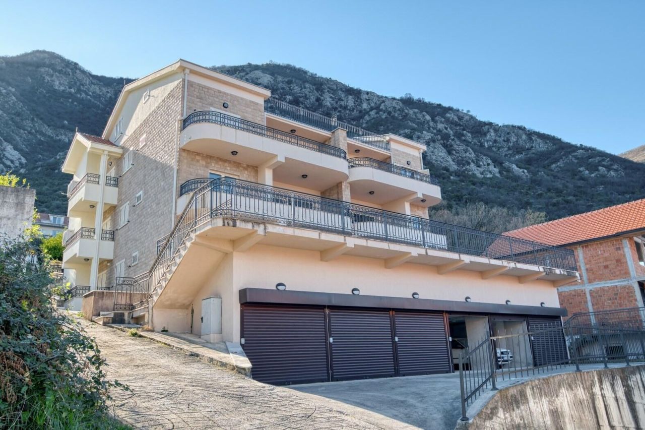 Flat in Prcanj, Montenegro, 121 m² - picture 2