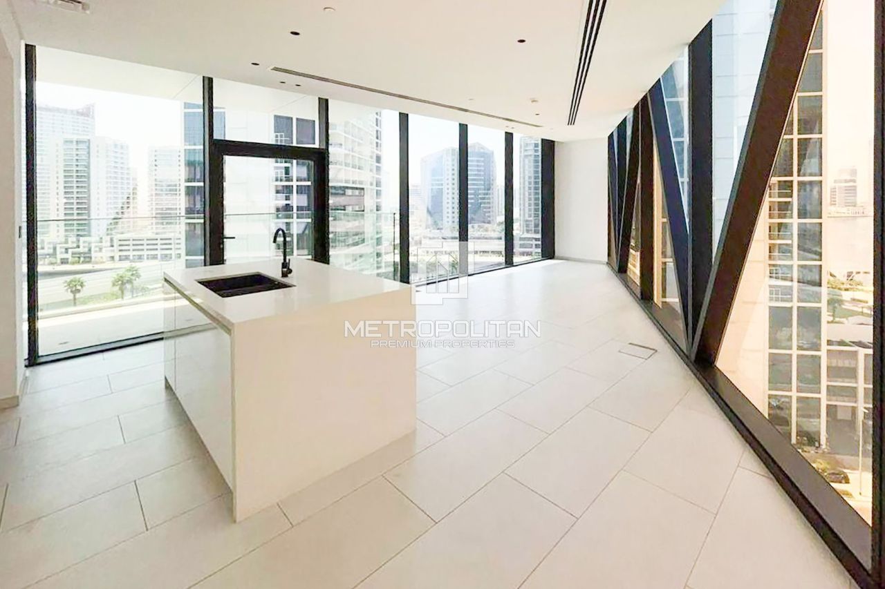 Apartment in Dubai, UAE, 154 m² - picture 1
