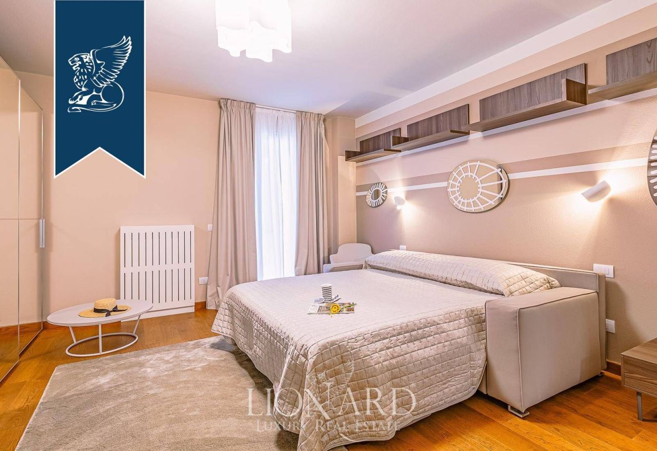 Villa in San Vincenzo, Italien, 837 m² - Foto 13