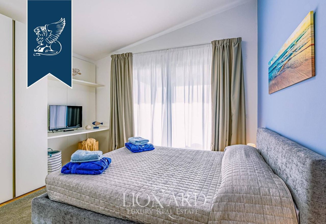 Villa in San Vincenzo, Italien, 837 m² - Foto 17