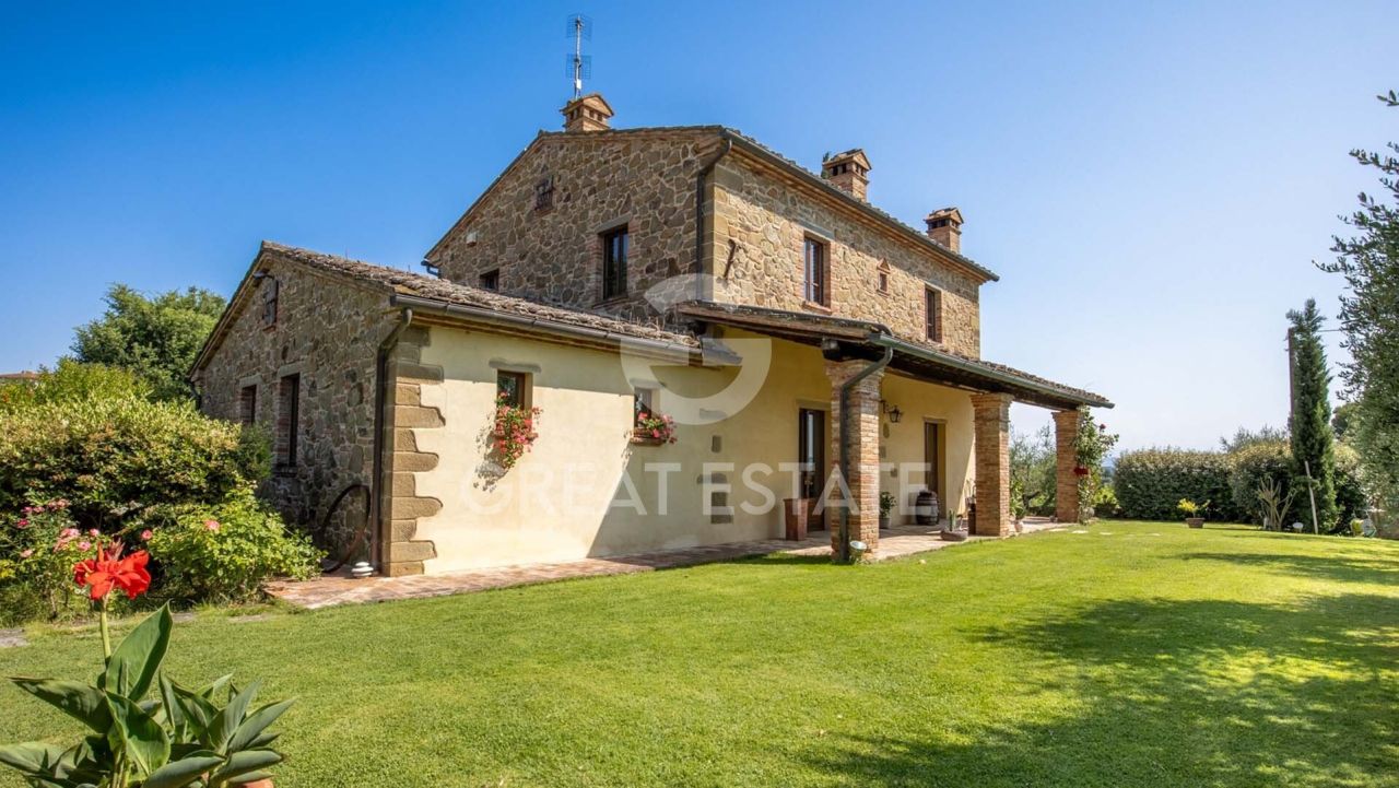 Haus in Foiano della Chiana, Italien, 325.2 m² - Foto 1