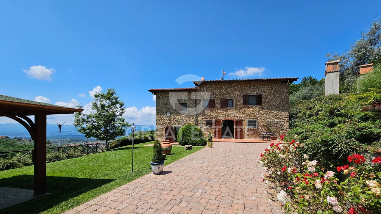 Casa en Reggello, Italia, 393.25 m² - imagen 2