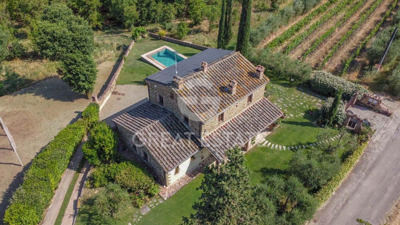 Casa a Foiano della Chiana, Italia, 325.2 m² - foto 2