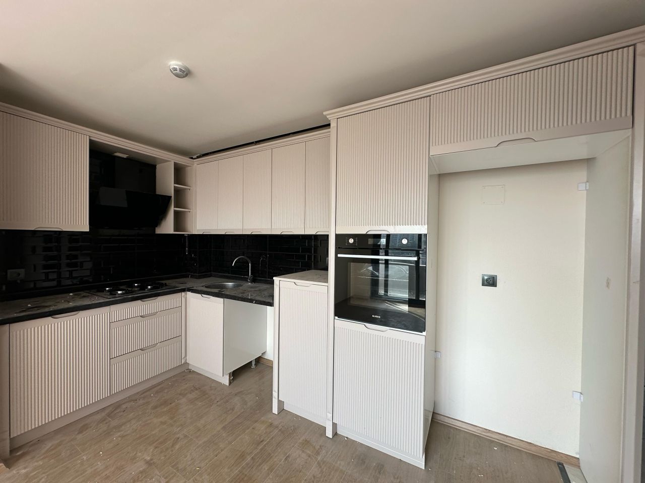 Piso en Mersin, Turquia, 60 m² - imagen 1