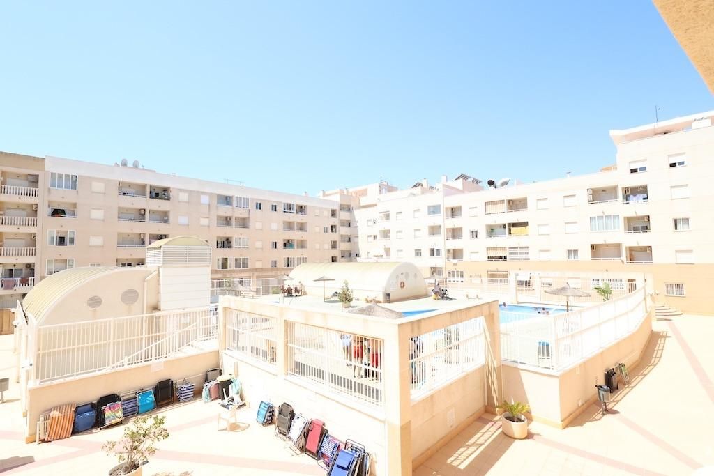 Appartement à Torrevieja, Espagne, 60 m² - image 1
