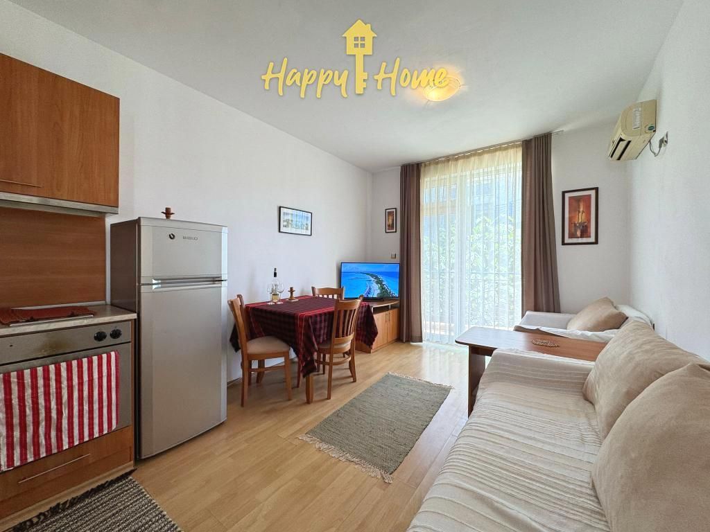 Appartement à Slantchev Briag, Bulgarie, 73.5 m² - image 1