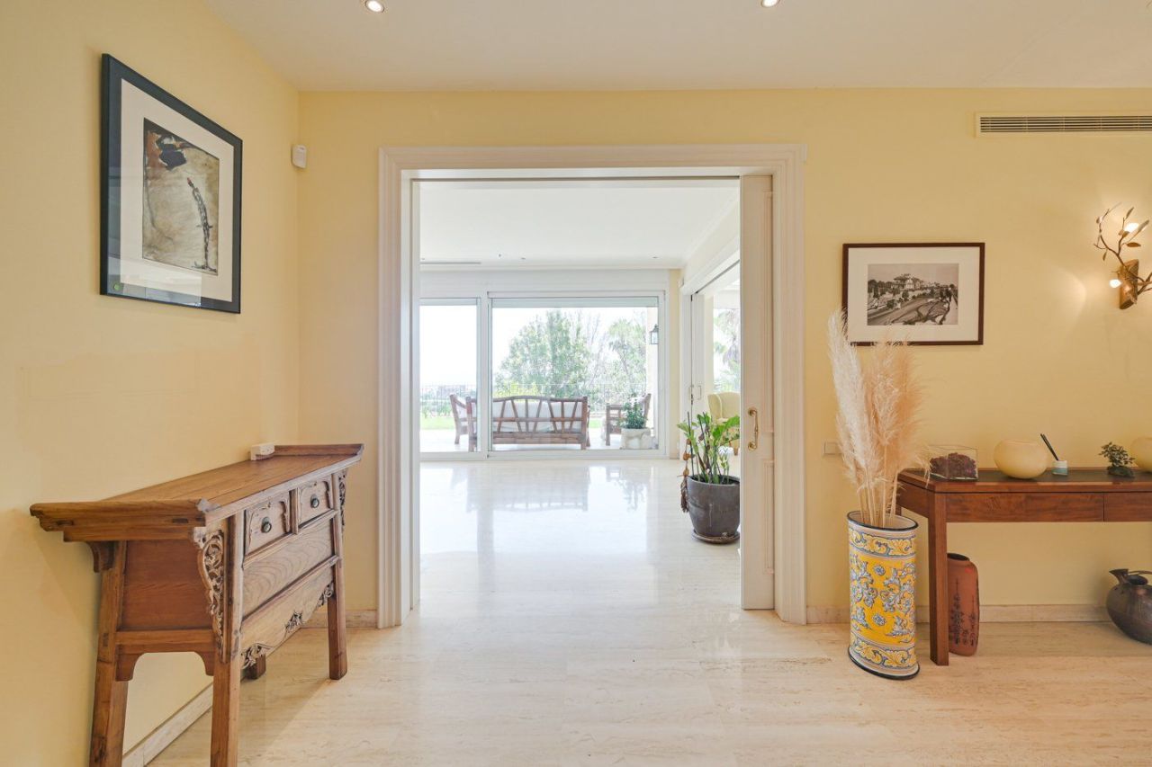 House in Costa del Garraf, Spain, 910 m² - picture 16