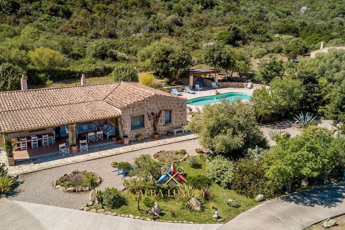 Villa in Arzachena, Italien, 250 m² - Foto 1