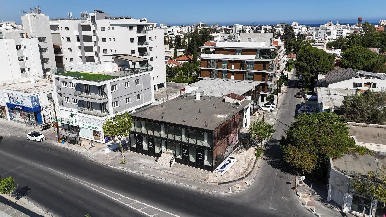 Mietshaus in Limassol, Zypern, 1 370 m² - Foto 1