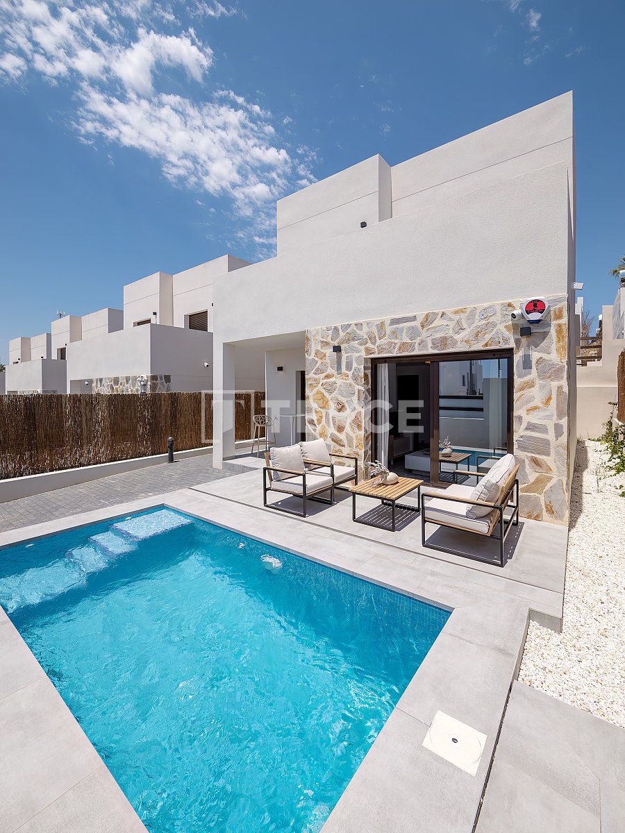 Villa in Orihuela, Spanien, 85 m² - Foto 1