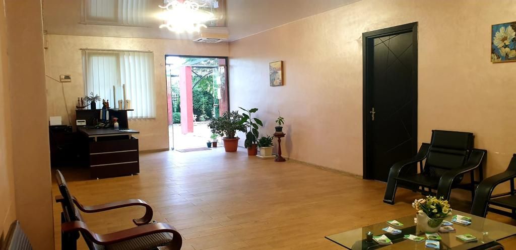 Hotel en Batumi, Georgia, 1 350 m² - imagen 2