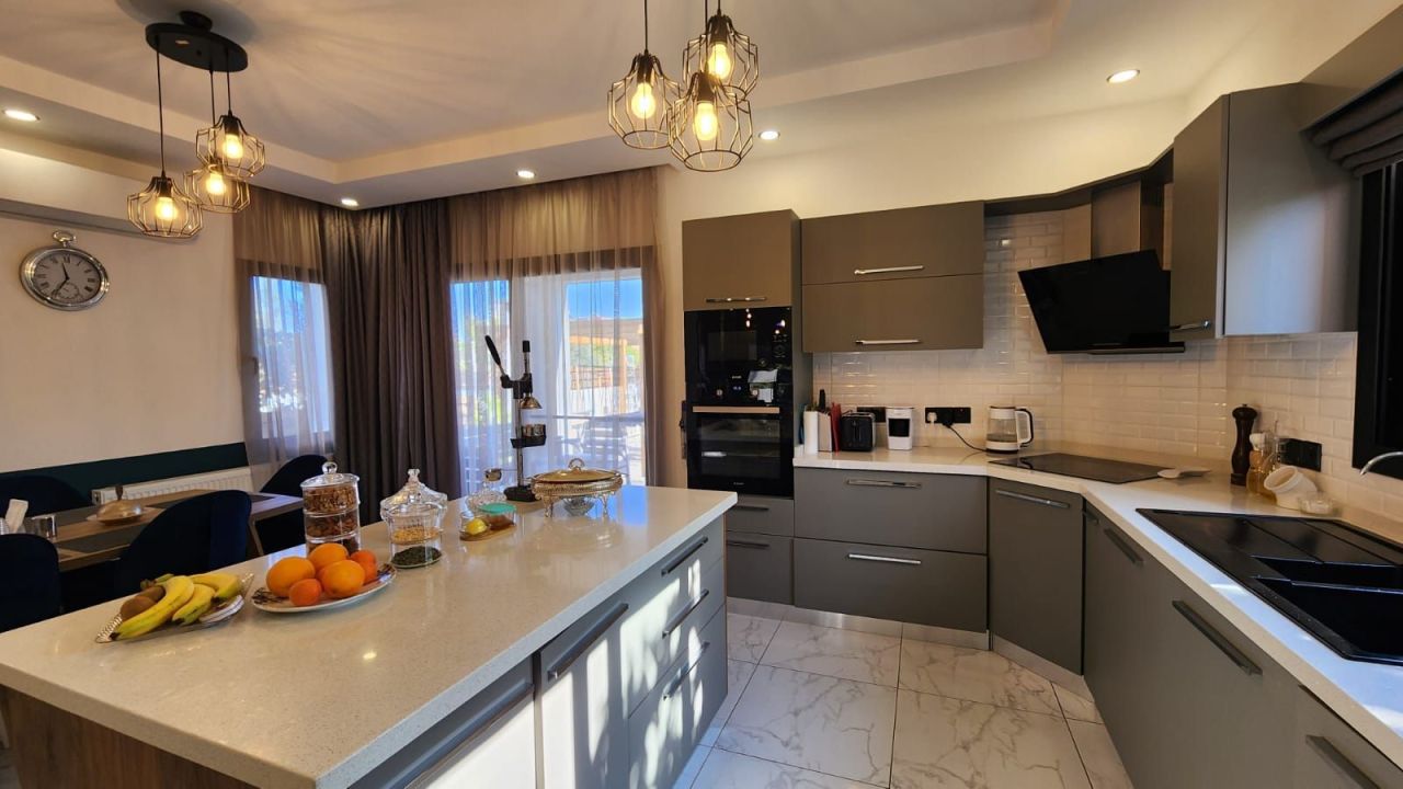 Villa in Alsancak, Cyprus, 179 m² - picture 3