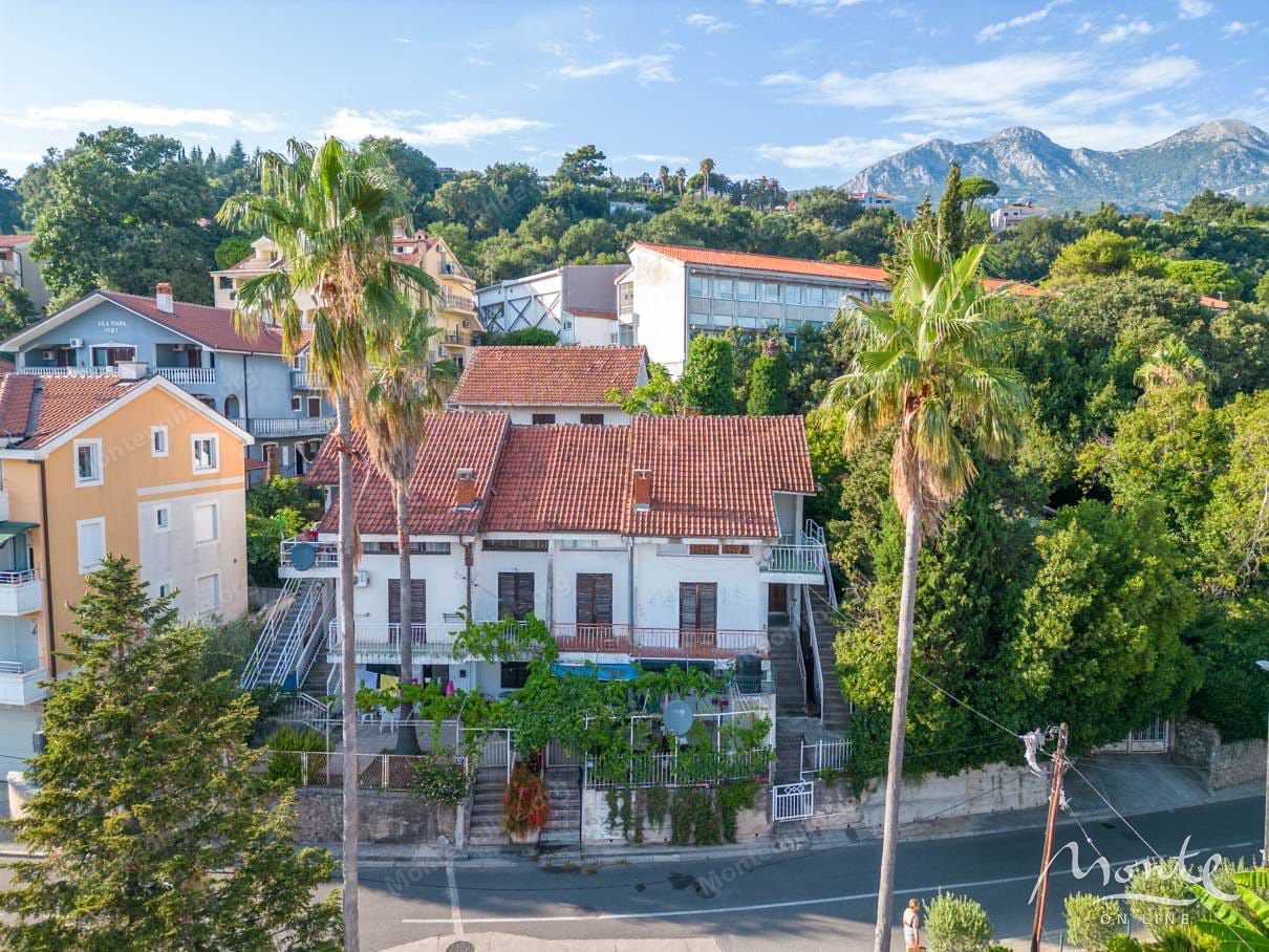 Wohnung in Herceg-Novi, Montenegro, 75 m² - Foto 1