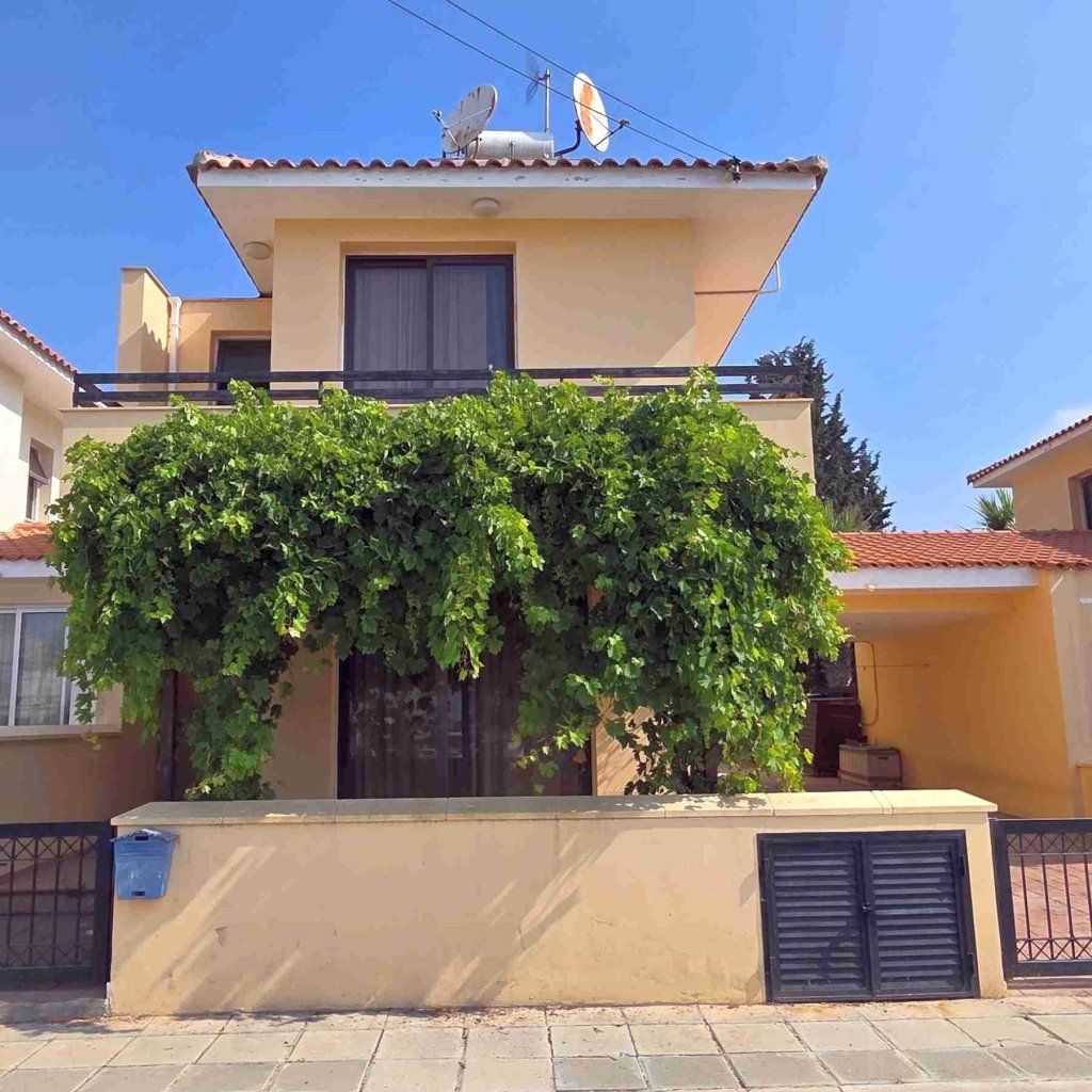 Flat in Larnaca, Cyprus, 150 m² - picture 1