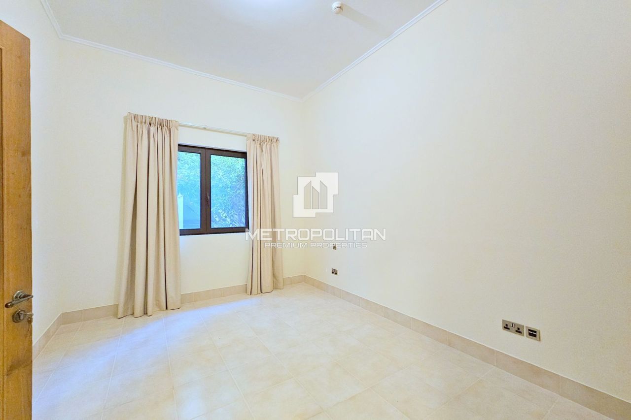 Apartment in Dubai, UAE, 233 m² - picture 3