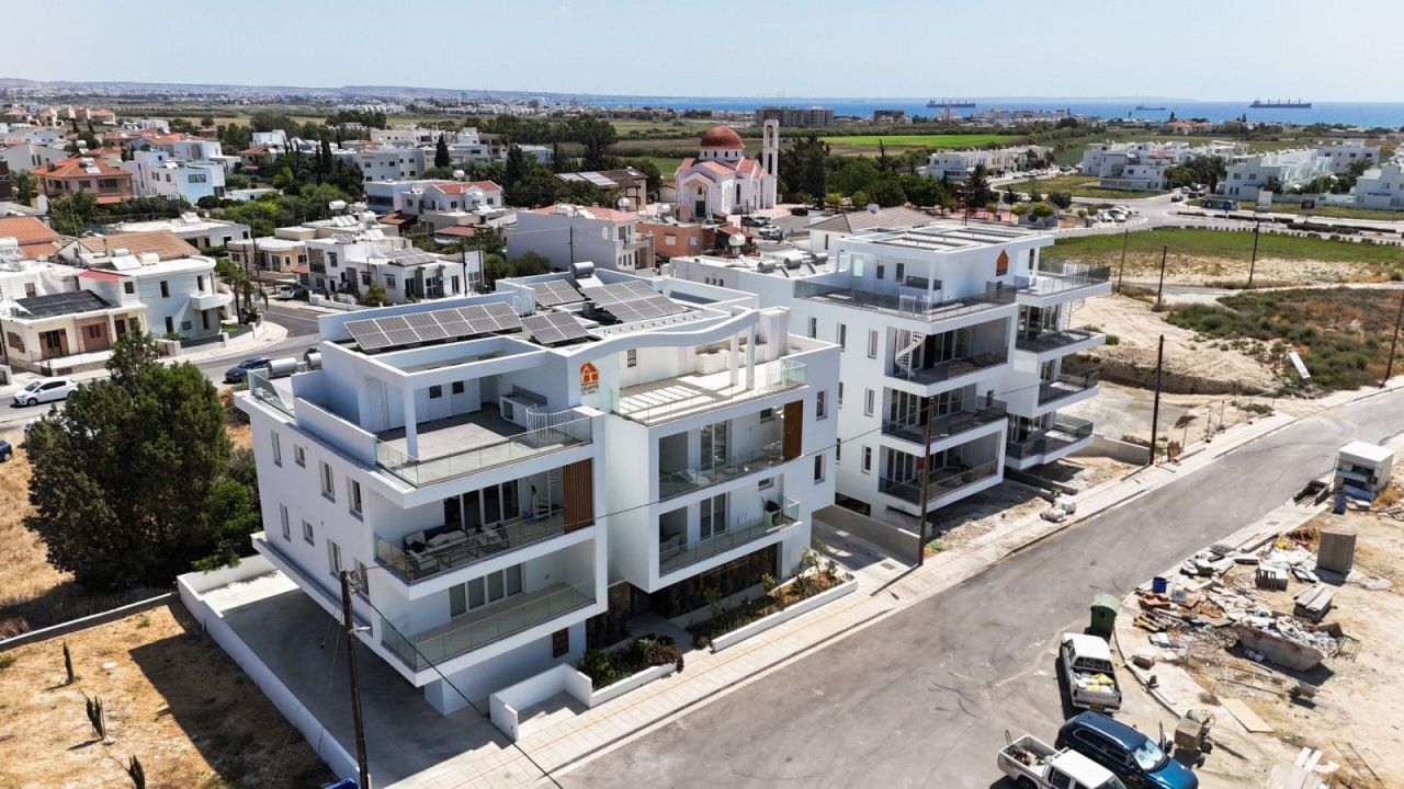 Ático en Lárnaca, Chipre, 97 m² - imagen 1