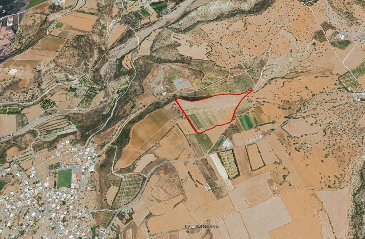 Terrain à Paphos, Chypre, 90 302 m² - image 2