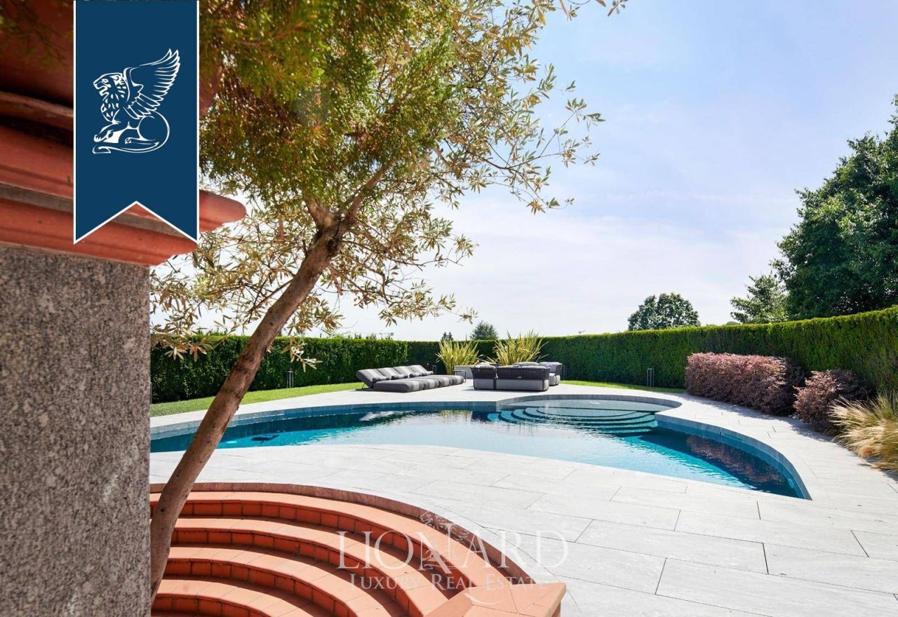 Villa à Monza, Italie, 1 500 m² - image 7