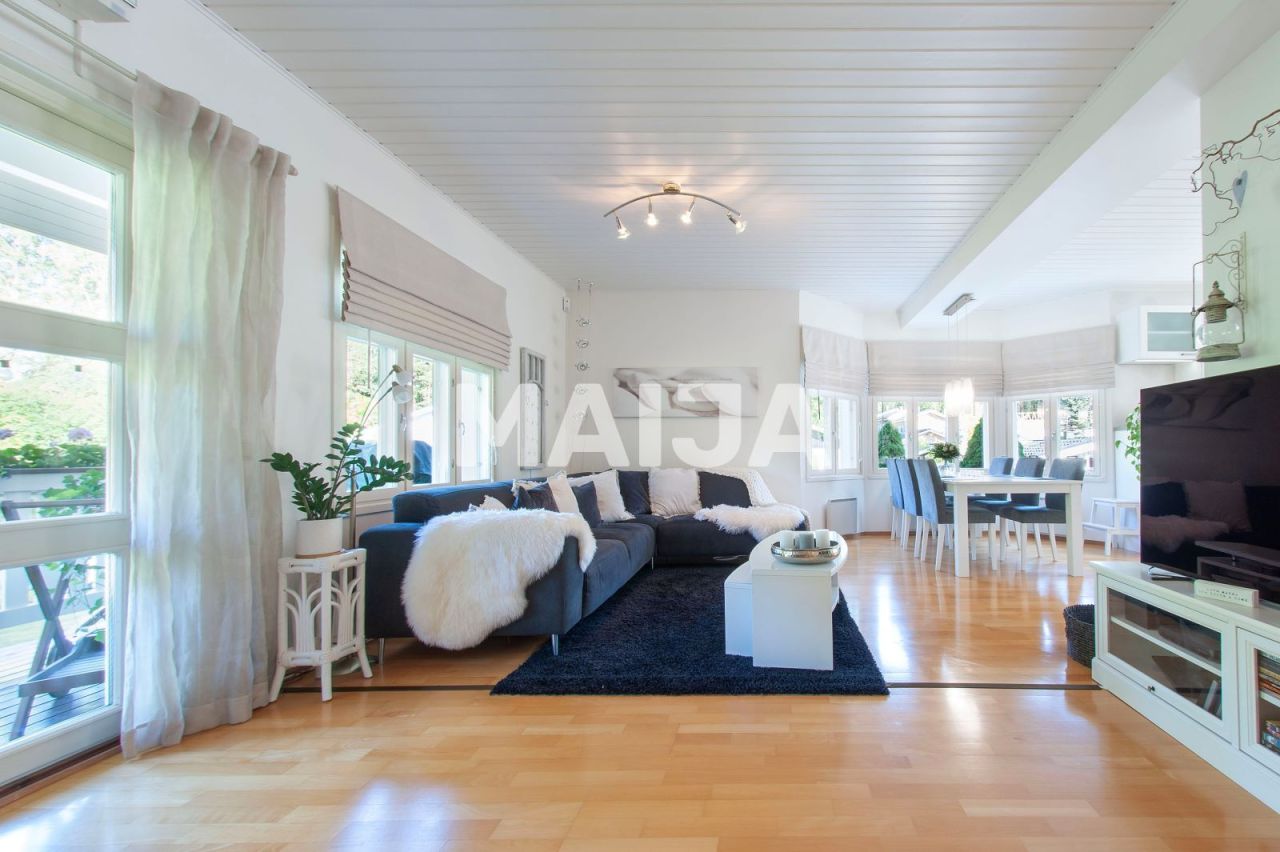 Haus in Vantaa, Finnland, 152.5 m² - Foto 1