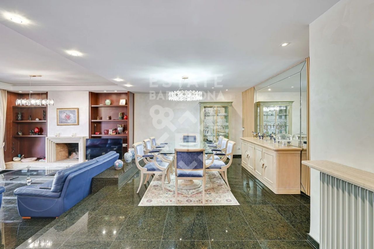 Cottage in Lloret de Mar, Spain, 374 m² - picture 4