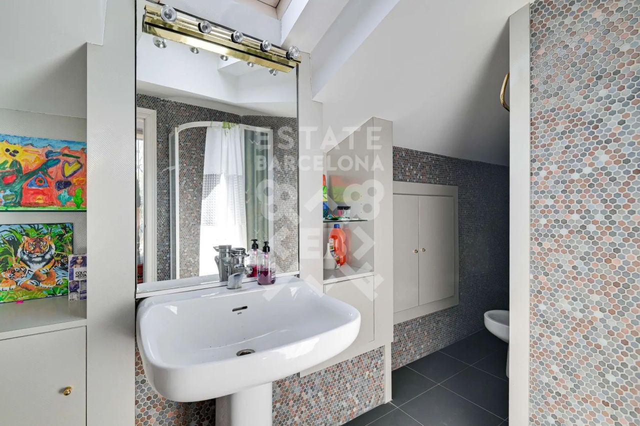 Cottage in Lloret de Mar, Spain, 374 m² - picture 17