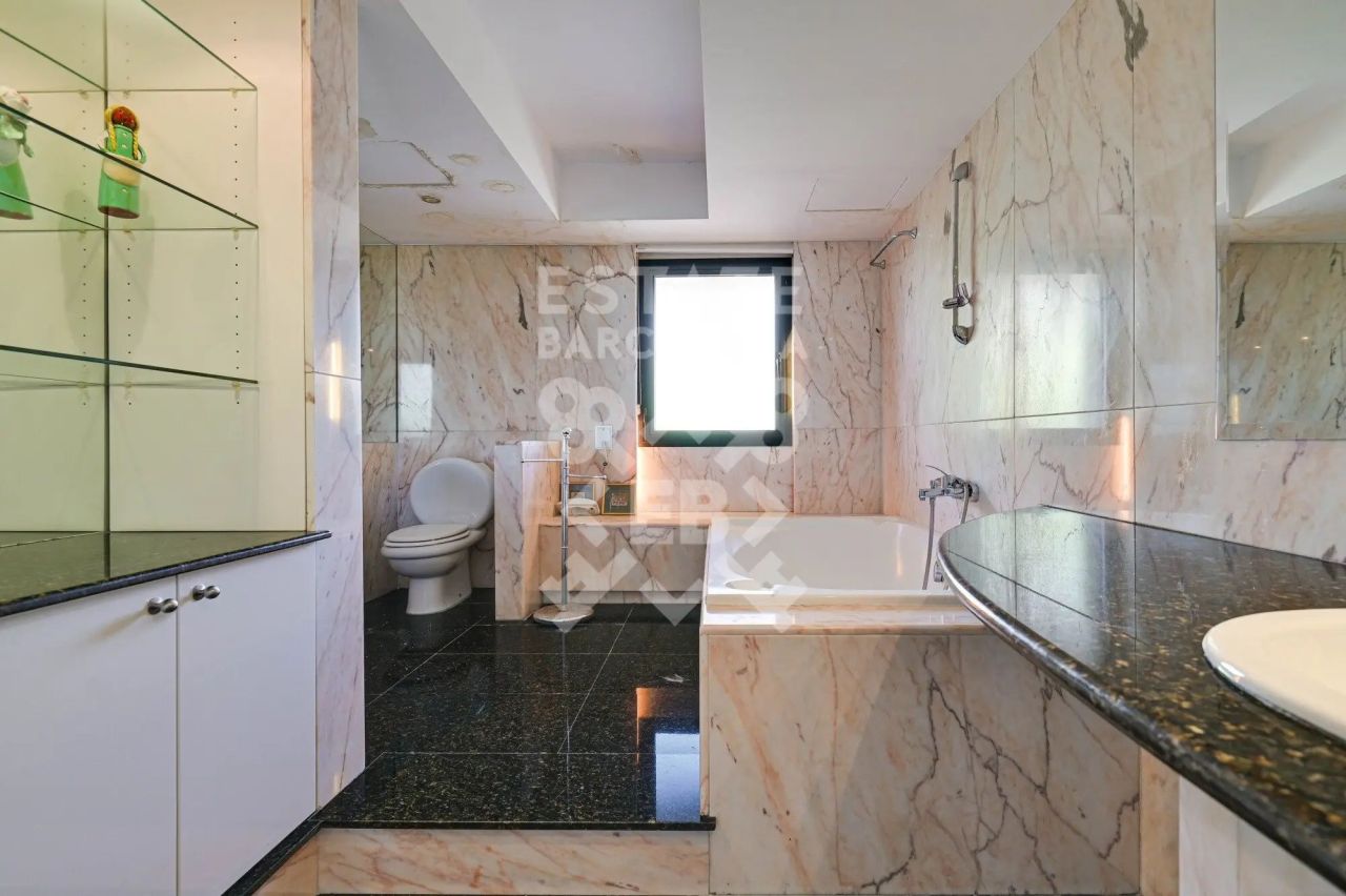 Cottage in Lloret de Mar, Spain, 374 m² - picture 13