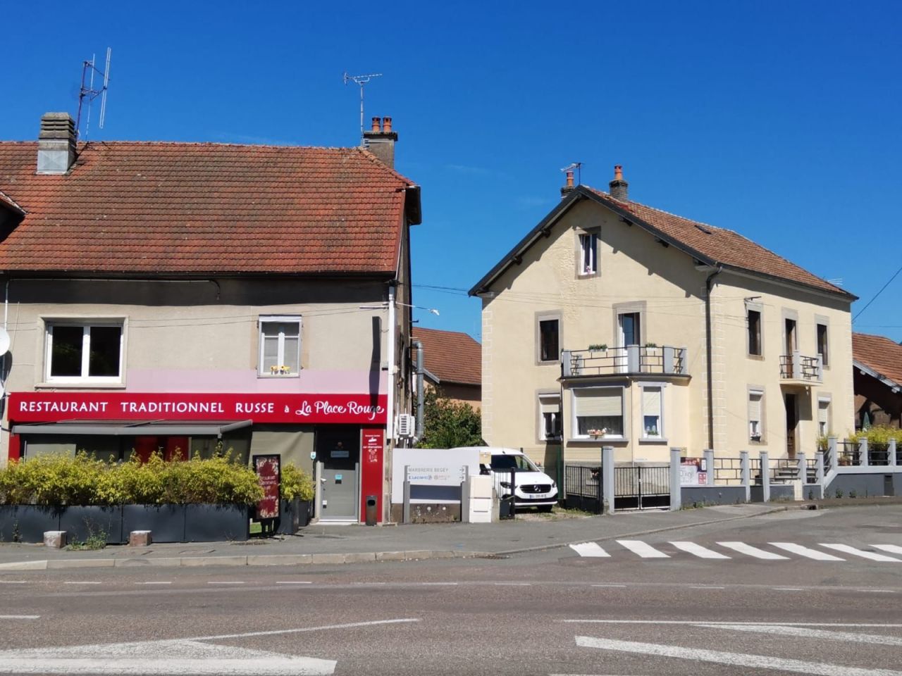 Hotel en Borgoña, Francia, 400 m² - imagen 1