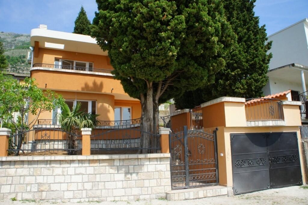 Maison à Sutomore, Monténégro, 120 m² - image 1