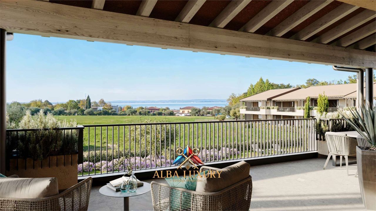 Villa en Lazise, Italia, 102.41 m² - imagen 1